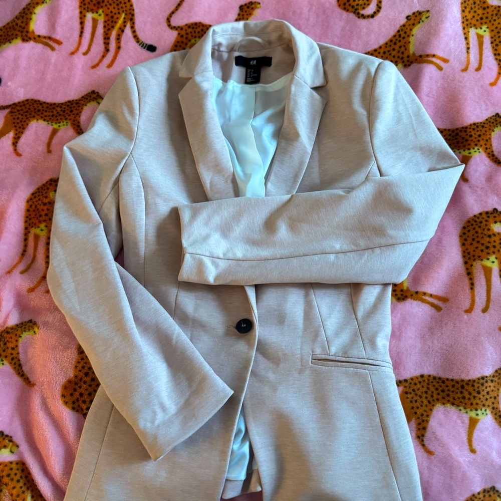 H&M soft light baby pink business casual work blazer suit jacket size 6
